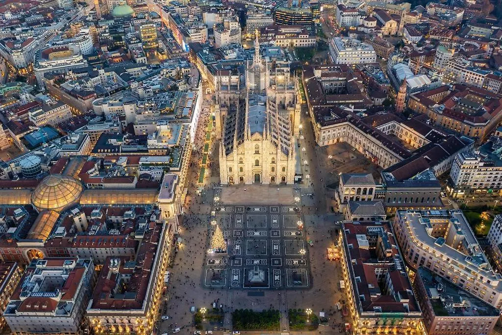 Lejlighed Jacuzzi Duomo Suites - Free Parcking Ac Wi-Fi Milano