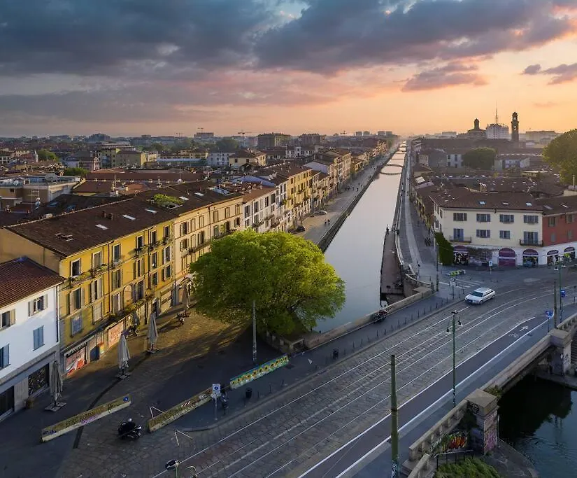 Daire Jacuzzi Duomo Suites - Free Parcking Ac Wi-Fi Milano